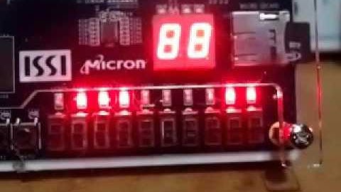 MAX 10 FPGAで学ぶFPGA開発入門（9） MAX10 NEEKのソフトCPUからLEDを制御(2)