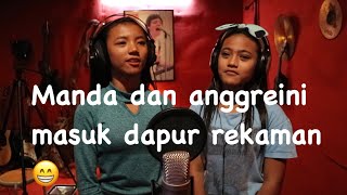 Download lagu Di Tinggal Rabi Cover Duo Pengamen Cantik Masuk Rekaman!!! Mp3 Video Mp4