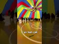 Bu gökkuşağı paraşütü onlara çocukluklarını geri verdi #shorts