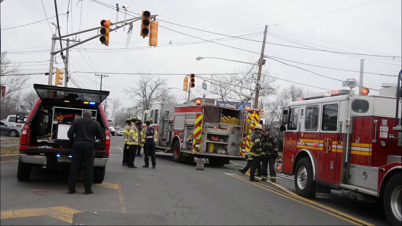 Fire breaks out in North Trenton - YouTube