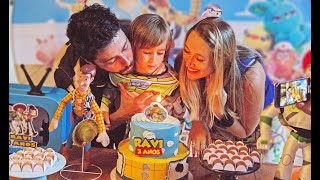 Ravi fez 3 anos um pouquinho antes da Sarah nascer 😍