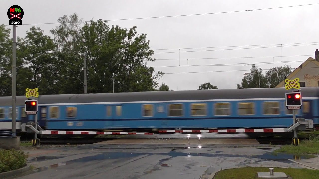 Železniční přejezd Golčův Jeníkov město [P3706] - 20.8.2019 / Czech railroad crossing