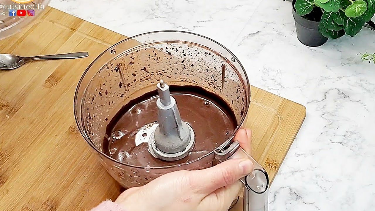 نوتيلا ابن من الجاهزة بمليار مرة و ثلاث مكونات و بدون سكر