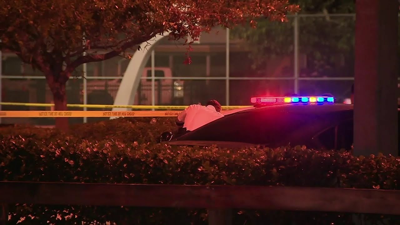 Teens shot in southwest Miami-Dade - YouTube