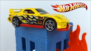 HOTWHEELS BLAZE BLASTER APAGA LOS INCENDIOS PLAYSET LANZADOR DE COCHES CON MATCHBOX COCHE DE POLICÍA