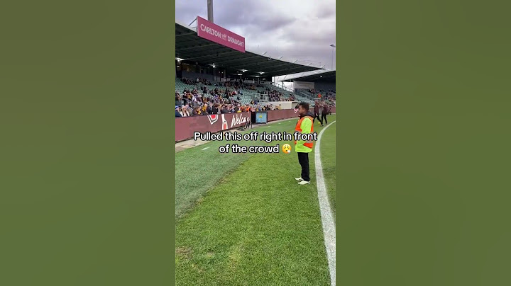 Pre Game Trick Shot 😱 #afl #insane #trickshot #hawthorn