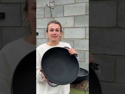 Каструля чавунна  8л WOK Ситон з кришкою-сковорідкою, видео 1