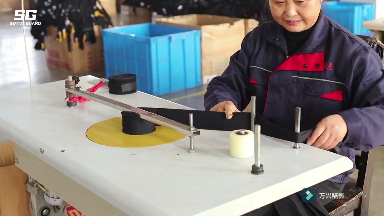 SG vlog-The manufacturing process of boxing hand wraps