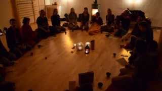 Video thumbnail of "Brille petite luciole _Yopi Jay @ Pachamama Calling chanting circle Münster"