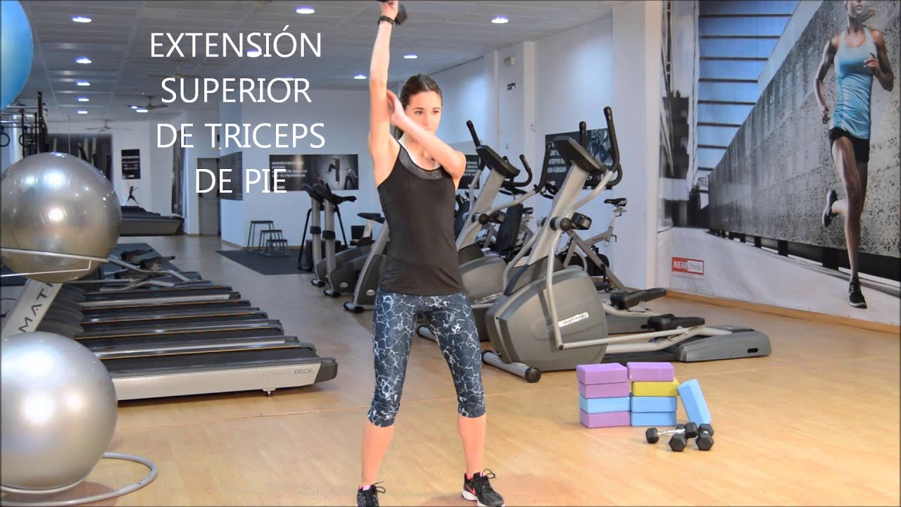 EXTENSIÓN SUPERIOR DE TRICEPS DE PIE A UNA MANO YouTube