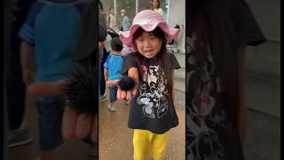 Watch as my daughter and son bravely hold a sea urchin! #SiblingAdventures#BraveKids #OceanExplorers
