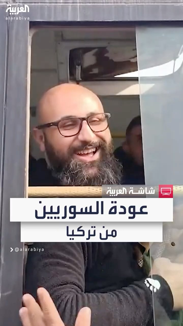 مئات السوريين في تركيا يعودون إلى بلادهم عبر معبر باب الهوى الحدودي