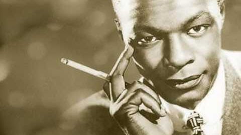 Nat King Cole - Santa Claus Is Coming to Town