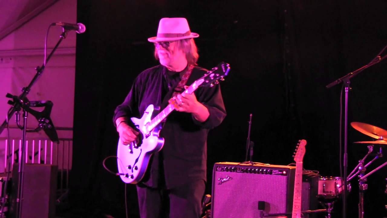 Guarda "Spike Driver" PAPA MALI 6/26/15 su YouTube Guarda "Spike Driver" PAPA MALI 6/26/15 su YouTube