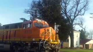 BNSF 8378 leading westbound empty grain stops for upcoming WB stacktrain