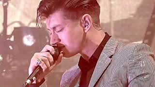Video thumbnail of "Arctic Monkeys during that one part in 505 when they get really into it woooow"
