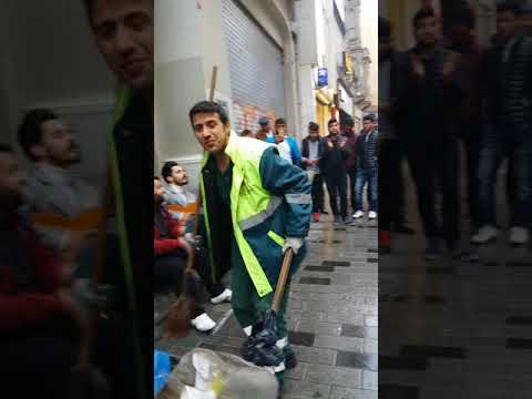 Taksimi Sallayan Kürt Gençleri ( Kessin İzleee )