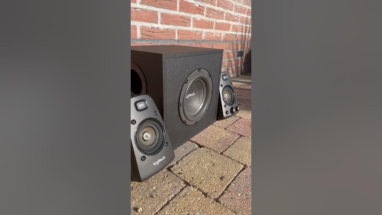 Logitech z623 bass test (song M.I.A Paper Planes) Logitech z623 bass test (song M.I.A Paper Planes)