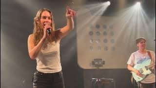 15.Anna of The North - PLAYING GAMES  (live) @ Japan