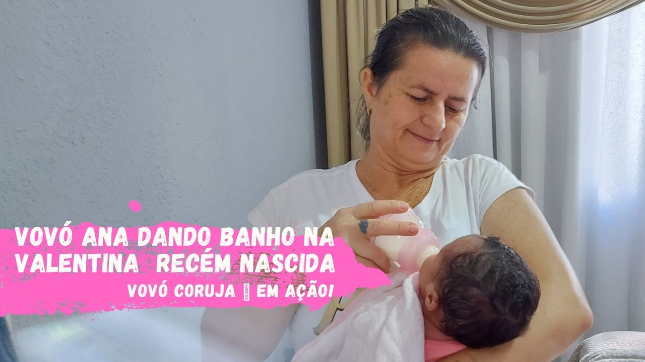 Vovó Ana dando banho na Valentina... - YouTube
