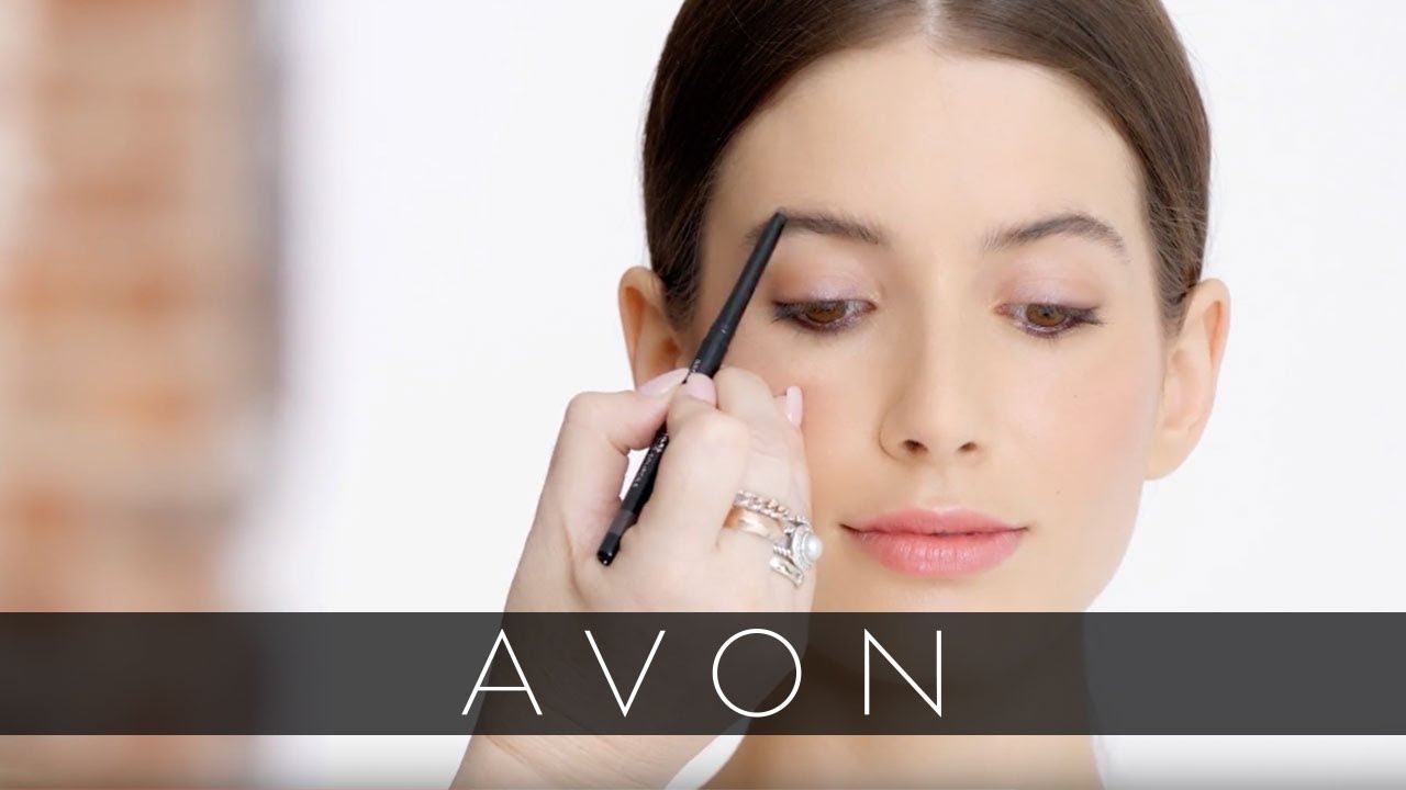 How to Get Bold, Defined Brows with Kelsey Deenihan | Avon