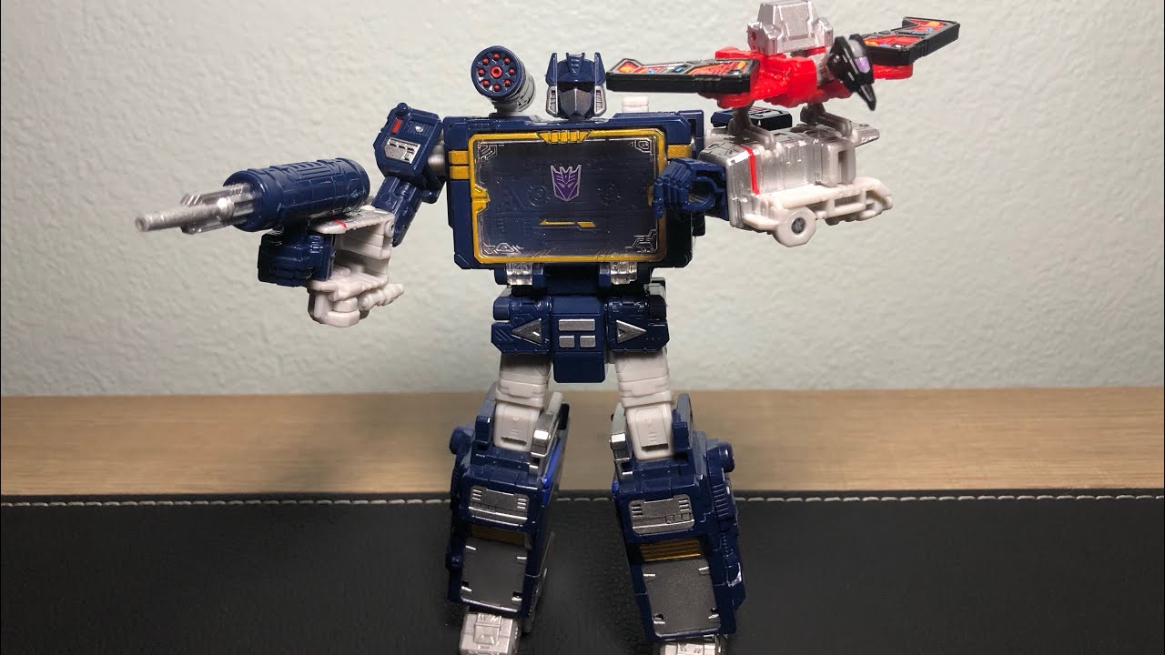 Transformers WFC Netflix Soundwave Review - YouTube