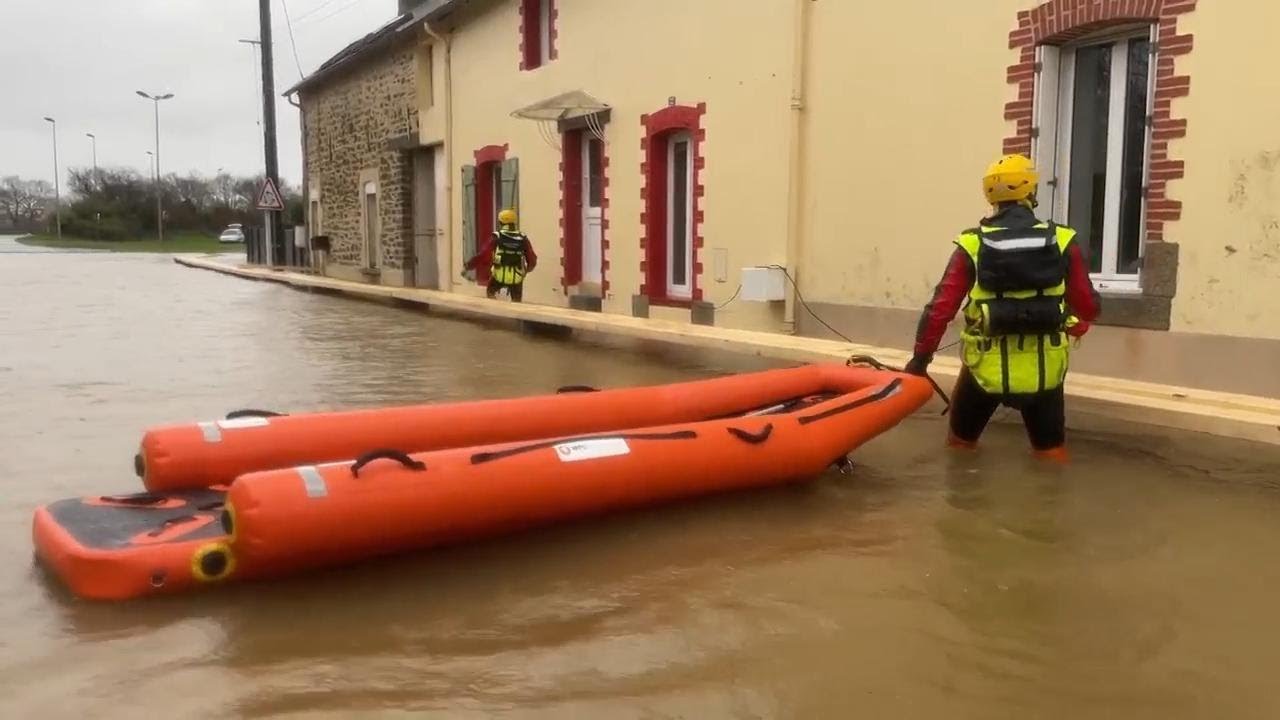 Severe flooding hits western France amid storm Ivo - YouTube