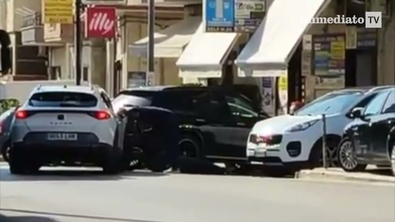 FURTO D'AUTO IN PIENO GIORNO A CERIGNOLA, LA SITUAZIONE È FUORI CONTROLLO