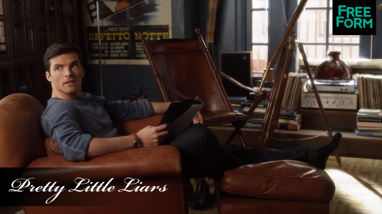 Download Pretty Little Liars | Season 1, Episode 14 Clip: Ezra's Surprise | Freeform