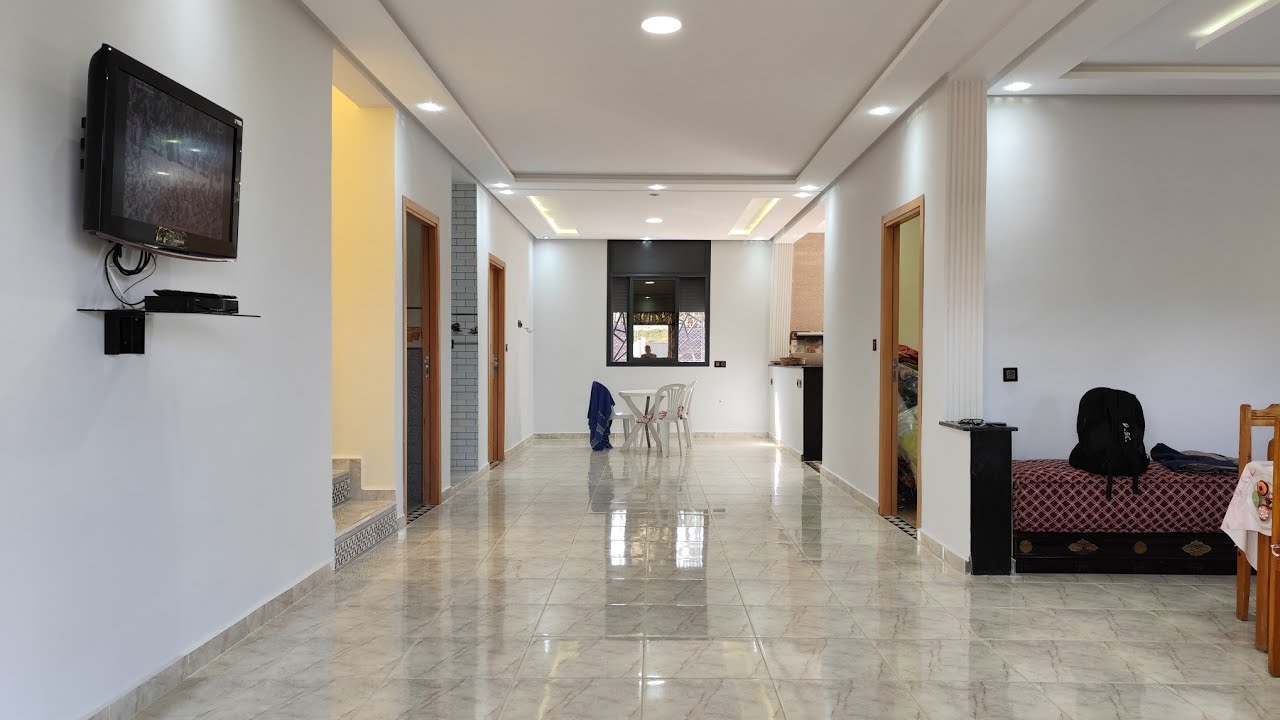 ضيعة للبيع بين بن سليمان بوزنيقة مساحتها 2891 متر فيها منزل مساحته 130م زائد بئر كوري الغرس مجهزة