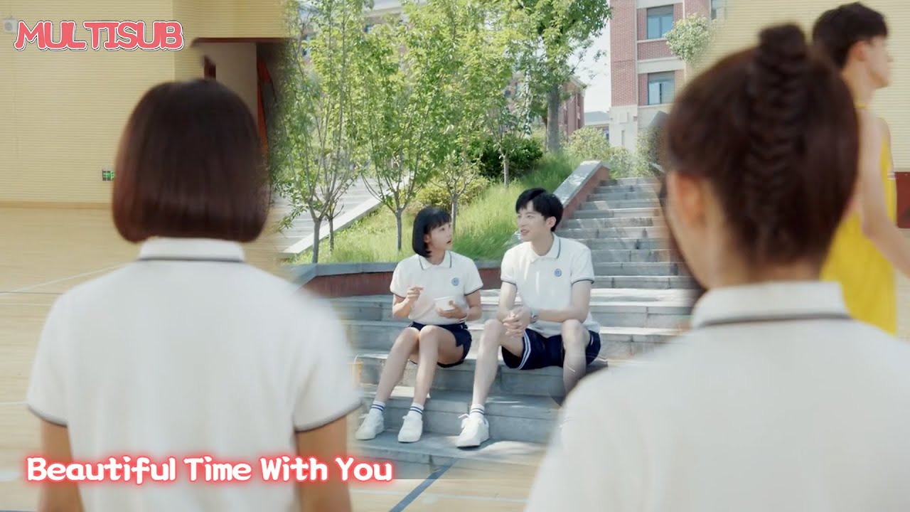 高冷學霸體育課崴腳受傷，灰姑娘着急救助表白。