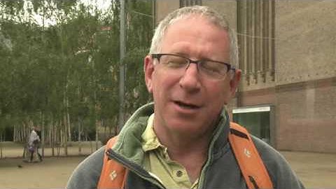 English File beginner video 11 12 r and c in the street