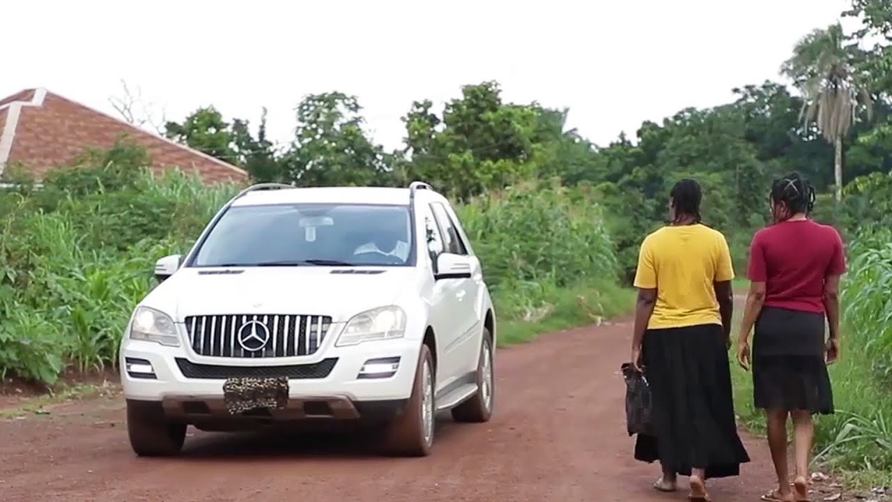 Comment une fille du coin a rencontré le fils d'un millionnaire qui l'a épousée et emmenée en ville