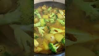 Sri Lankan style curry,papaya,yellow cucumber,broccoli curry in Dubai chef made shorts