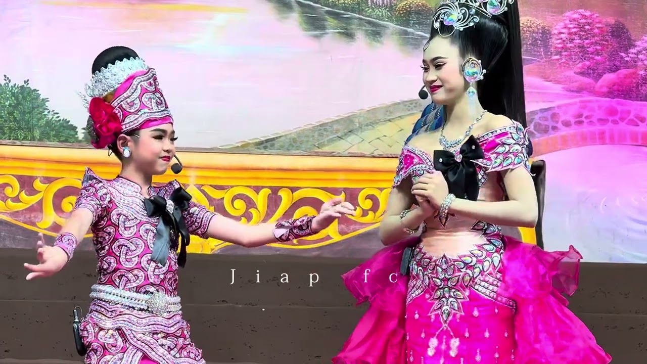 น้องรถเบ๊นซ์-น้องเบนซ์จุฑาเพชร เกี้ยวเพลง “กระต่ายเต้น” #ศรรามน้ำเพชร #ลิเกคณะศรรามน้ำเพชร