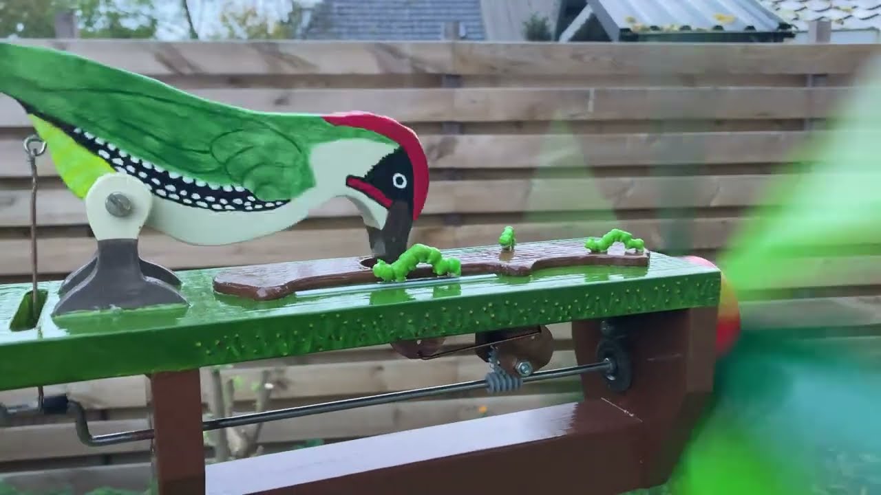 Whirligig green woodpecker (groene specht windmolen windspiel)
