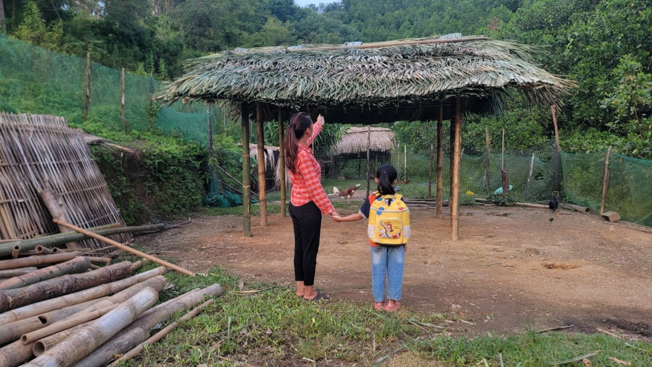 Single Mother Spent Her Youth Building A Bamboo House In The Forest as A Shelter