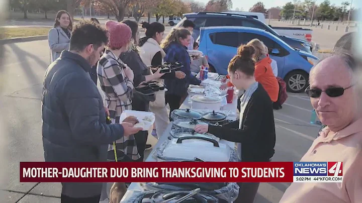 Mother-daughter duo brings Thanksgiving to students
