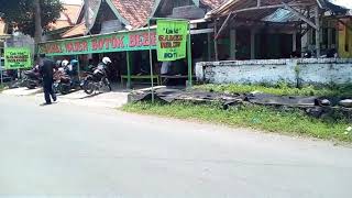 Kuliner di warung sambal Wader