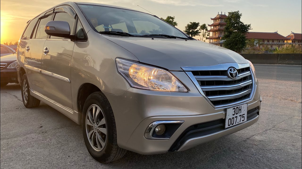 Used 2015 Toyota Innova 20152016 25 G BS IV 7 STR for sale at Rs  875000 in Delhi  CarTrade