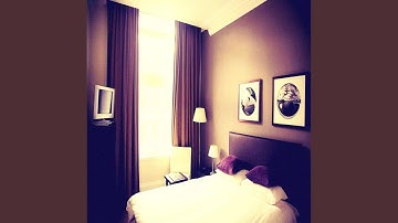 Modish Backdrops for Luxury Collections