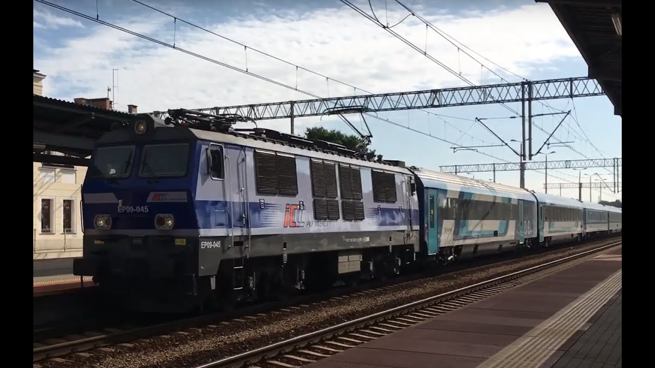 Zapowiedzi wybranych pociągów na stacji WARSZAWA CENTRALNA za pomocą programu IVONA READER