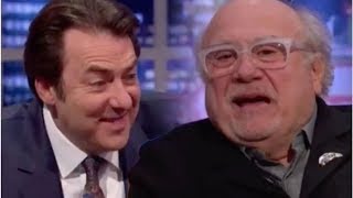 The Jonathan Ross Show: ‘Danny STOP!’ Host red-faced as Danny DeVito makes cheeky remark | BS NEWS