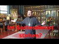 Warum steht man im Gottesdienst?