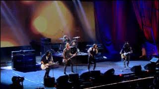 Guns N' Roses - Sweet Child O' Mine - Hall of Fame induction 2012