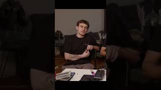 Bi̇ri̇si̇ Nasilsin Di̇ye Sorduğunda Ben