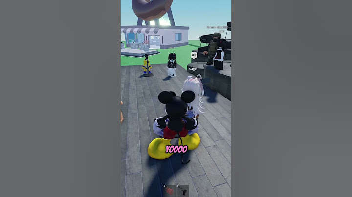 MICKEY LOSES a RAP BATTLE 😭🎤 #roblox #funny