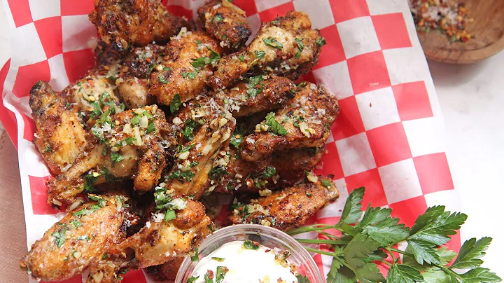 Restaurant Style Garlic Parmesan Wings