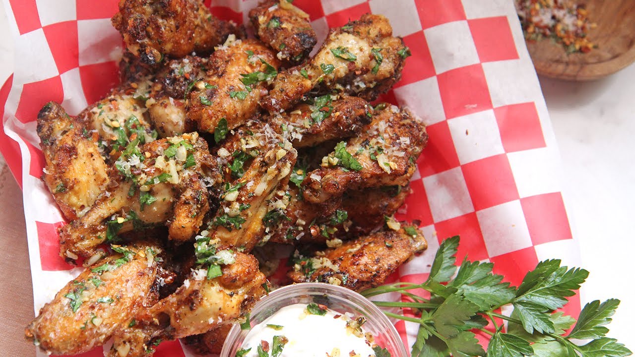 Restaurant Style Garlic Parmesan Wings | Laura in the Kitchen