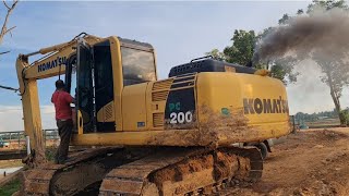 พบหมอด่วน Komatsu pc200-8 อาการหนักแล้ว